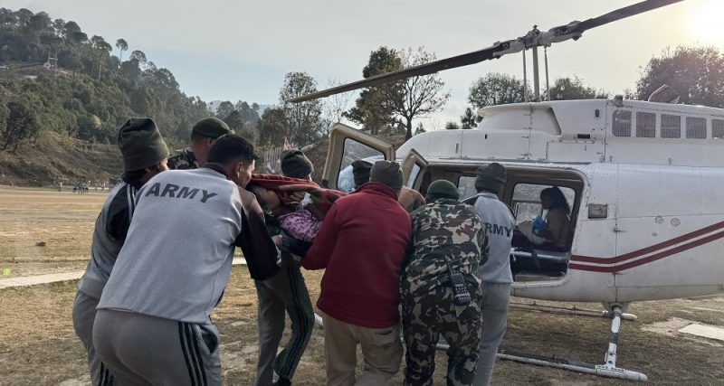 अत्यधिक रक्तस्राव भएपछि एक सुत्केरीको हेलिकोप्टरमार्फत उद्धार